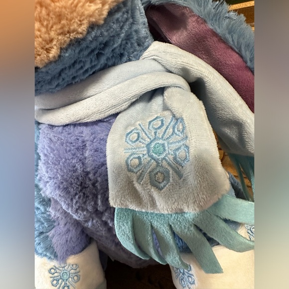 Disney Store Exclusive Winnie The Pooh Eeyore Winter Snowflake Plush Stuffed HTF - Picture 9 of 9